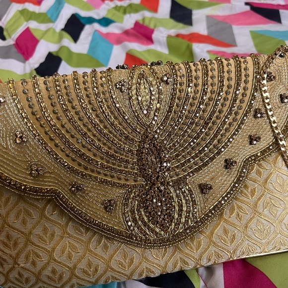 Beautiful Golden Party Wear Clutch/ Sling - Picture 5 of 7